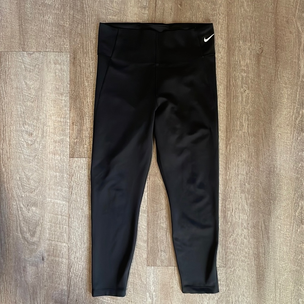 Nike “Sculpt” High Waisted Cropped Training Leggings
